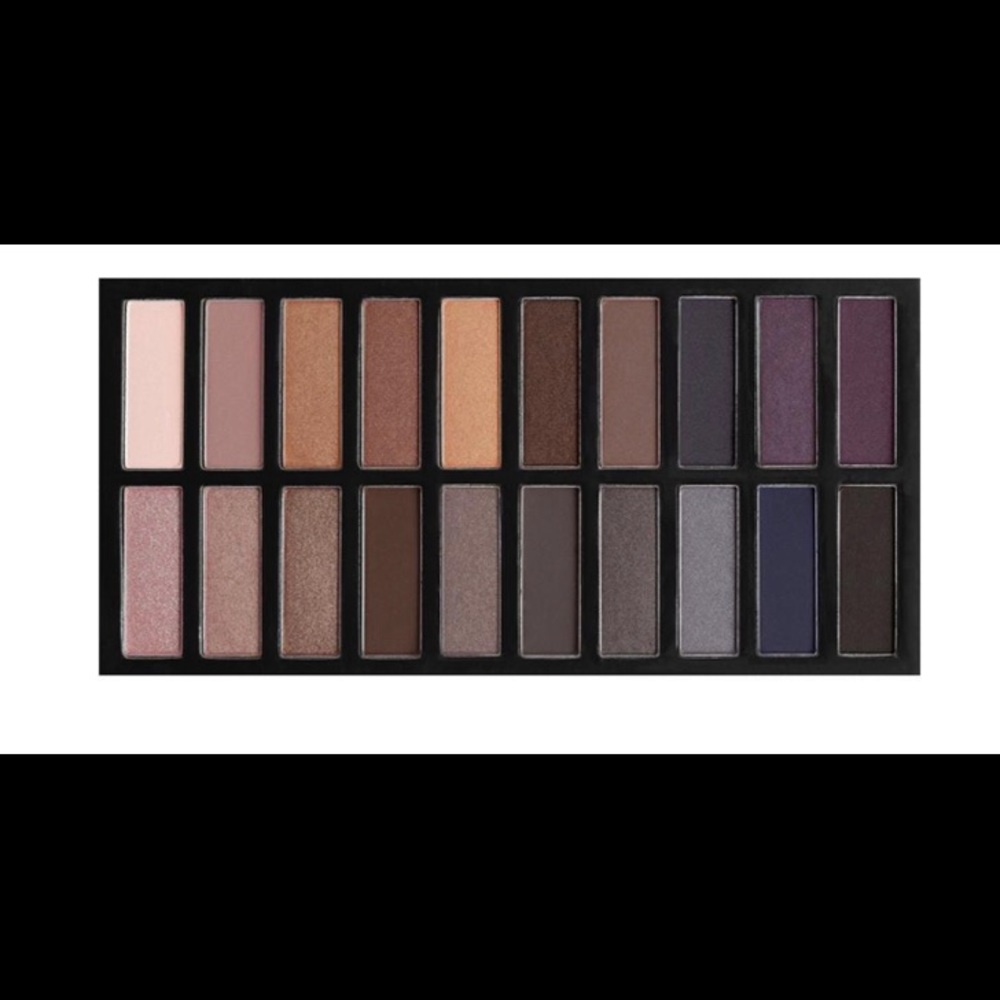 Revealed Smoky pallette - Picture 4 of 5